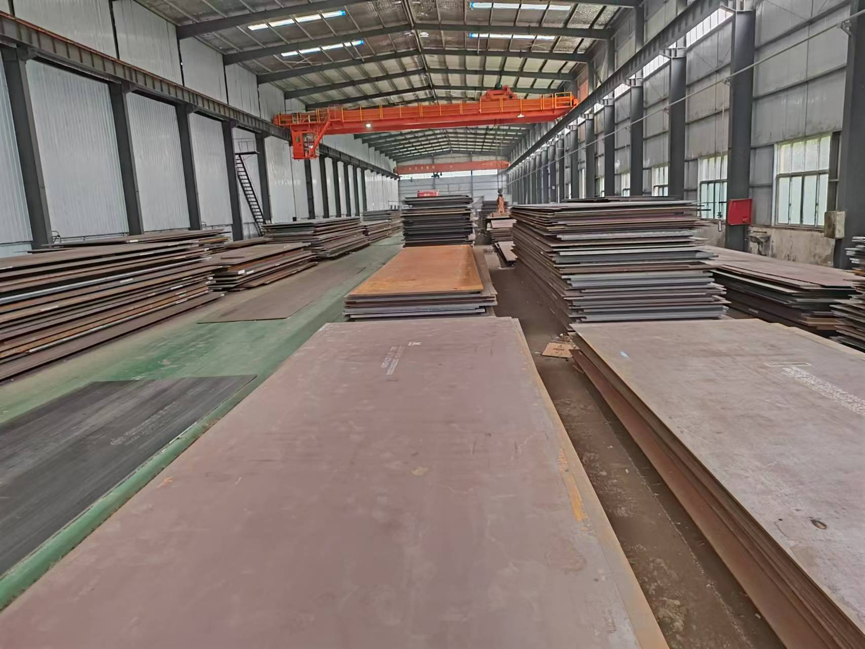 mn13高錳耐磨鋼板現(xiàn)貨供應(yīng)|抗沖擊硬化 礦山/建材專用 支持切割加工_